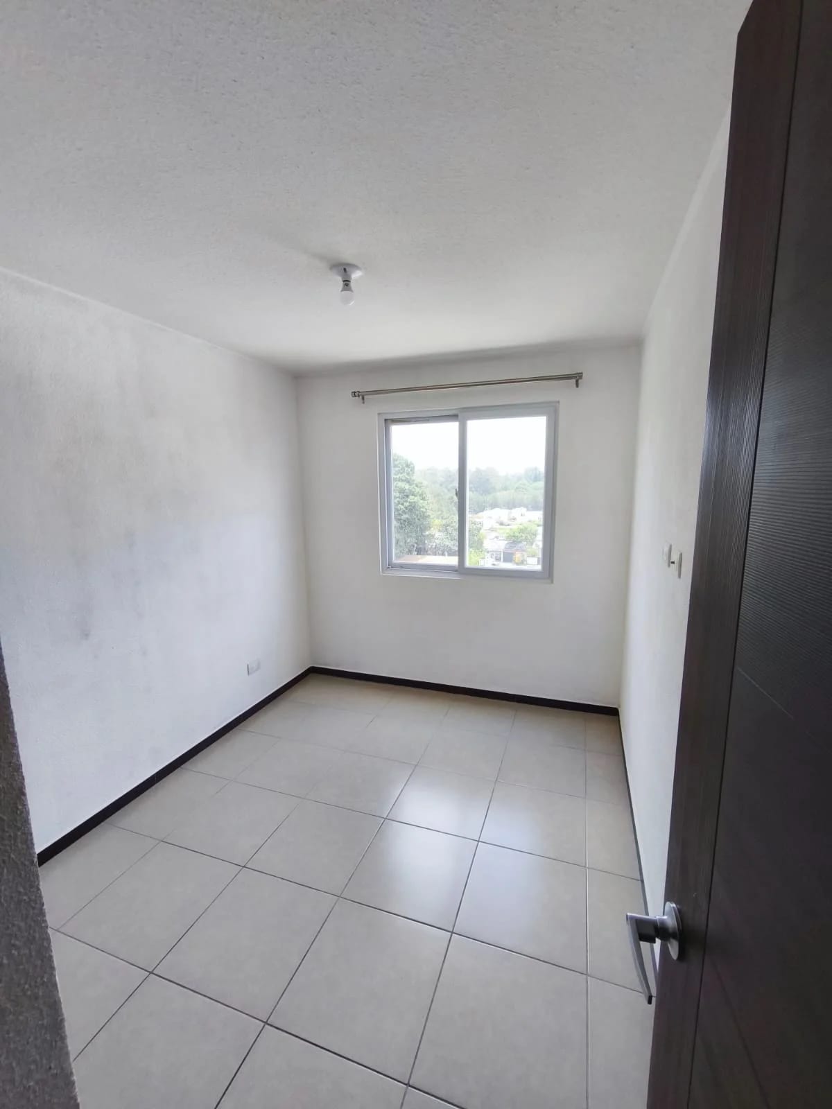Rento Apartamento en Edificio Parque 11 zona 11 — Apartamento en Alquiler en Parque 11, Zona 11, Guatemala, Ciudad — foto 8 de 12