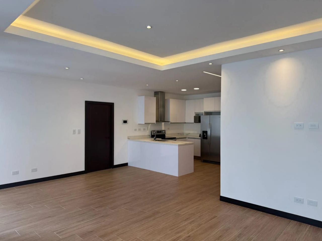 Rento Apartamento en Lirios de Cayala 3, Ciudad Cayalá, Zona 16 — Apartamento en Alquiler en Lirios de Cayalá III, Zona 16, Guatemala, Ciudad — foto 1 de 11