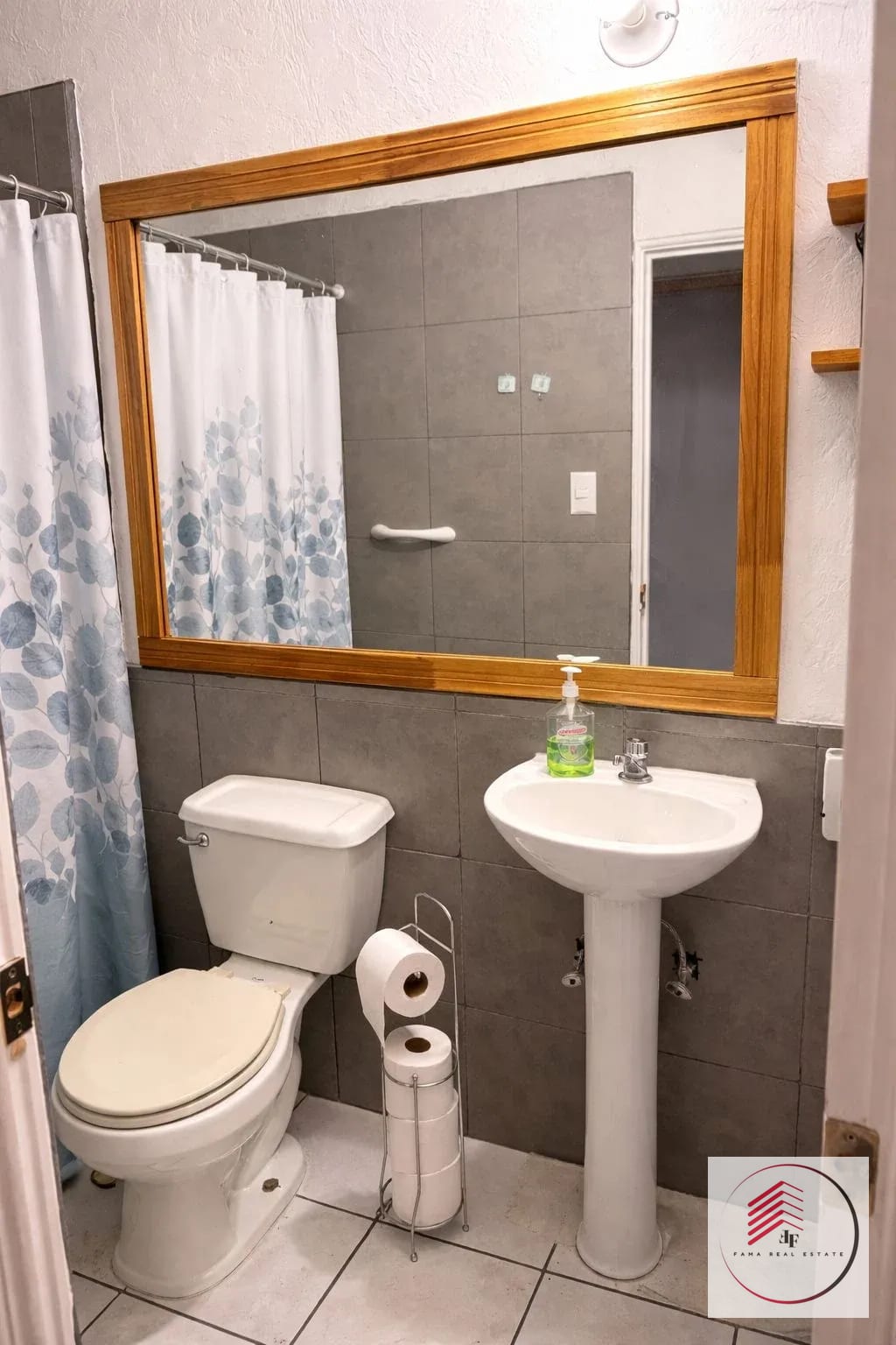 CASA DE UN NIVEL EN VENTA en Condominio Santa Barbara 2, San Cristóbal Mixco — Casa en Venta en Zona 8 Mixco, Guatemala, Ciudad — foto 6 de 9