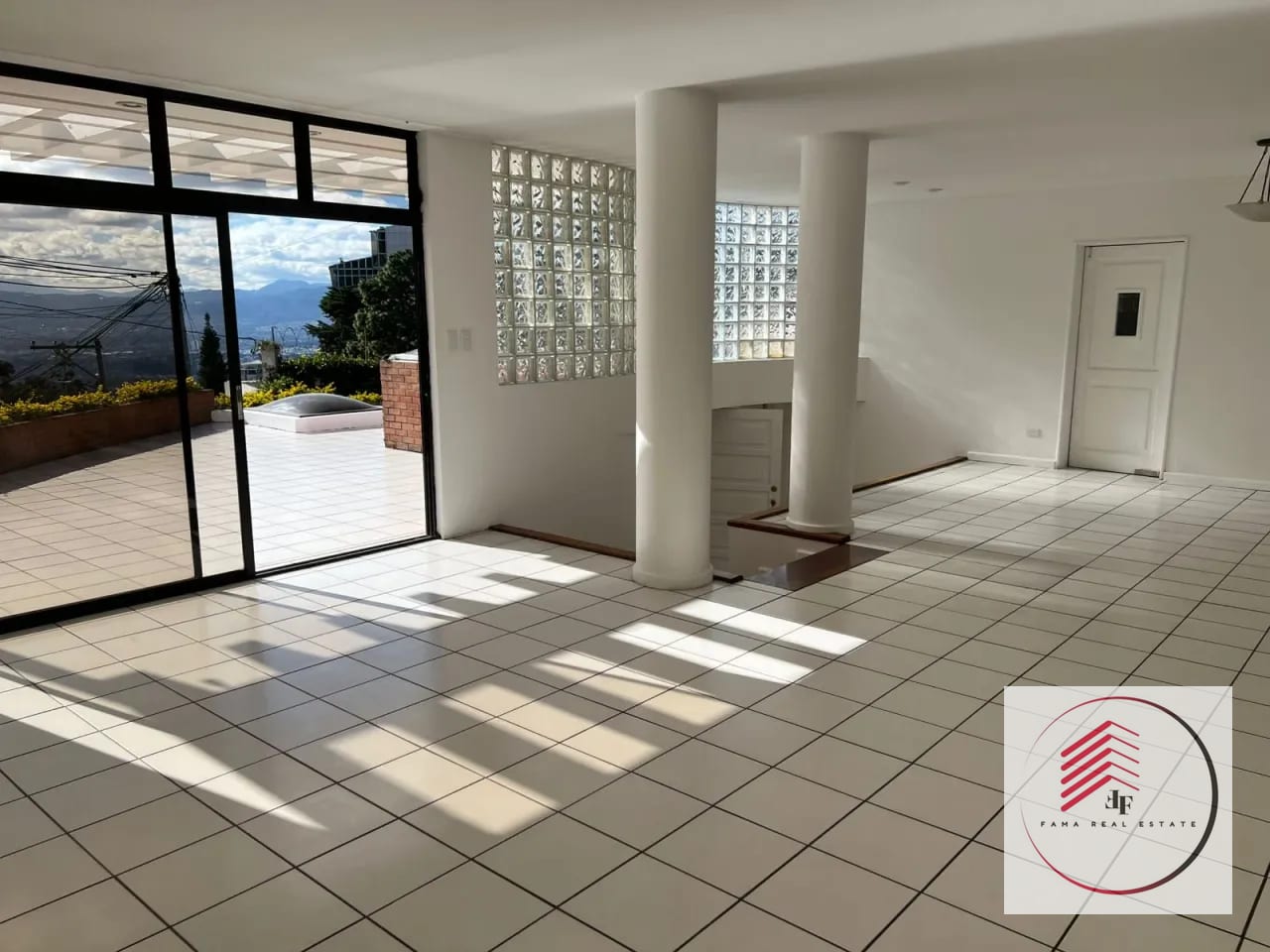Casa en venta en Montebello I carretera al salvador con linda Vista — Casa en Venta en Montebello I, Carretera a El Salvador, Guatemala, Ciudad — foto 1 de 9