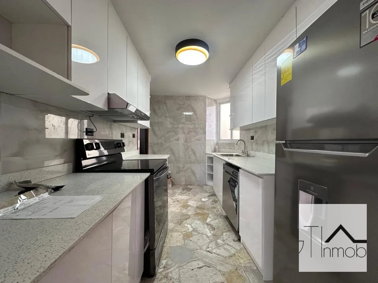 Apartamento de dos niveles — Apartamento en Venta en Ciudad Vieja, Zona 10, Guatemala, Ciudad — foto 8 de 17