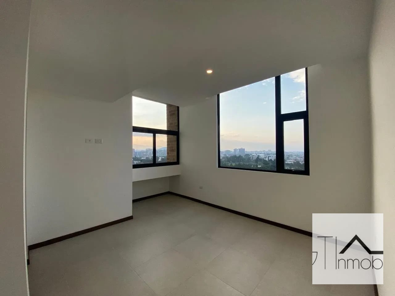 Apartamento en venta en MIRA zona 10 — Apartamento en Venta en Ciudad Vieja, Zona 10, Guatemala, Ciudad — foto 13 de 15