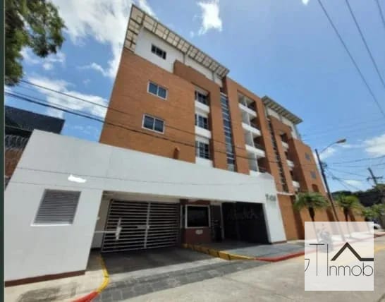 Amplio apartamento en venta, área de hospitales — Apartamento en Venta en Ciudad Vieja, Zona 10, Guatemala, Ciudad — foto 15 de 17