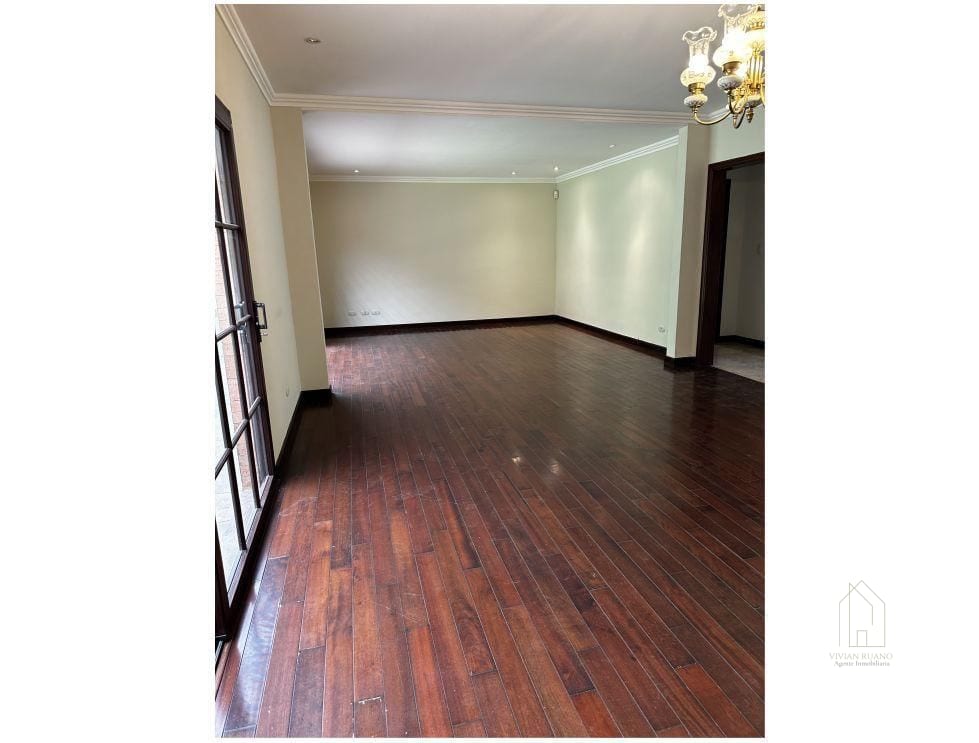 Linda Casa en Venta en condominio exclusivo dentro de San Jorge Muxbal — Casa en Venta en Carretera a El Salvador, Guatemala, Ciudad — foto 1 de 8