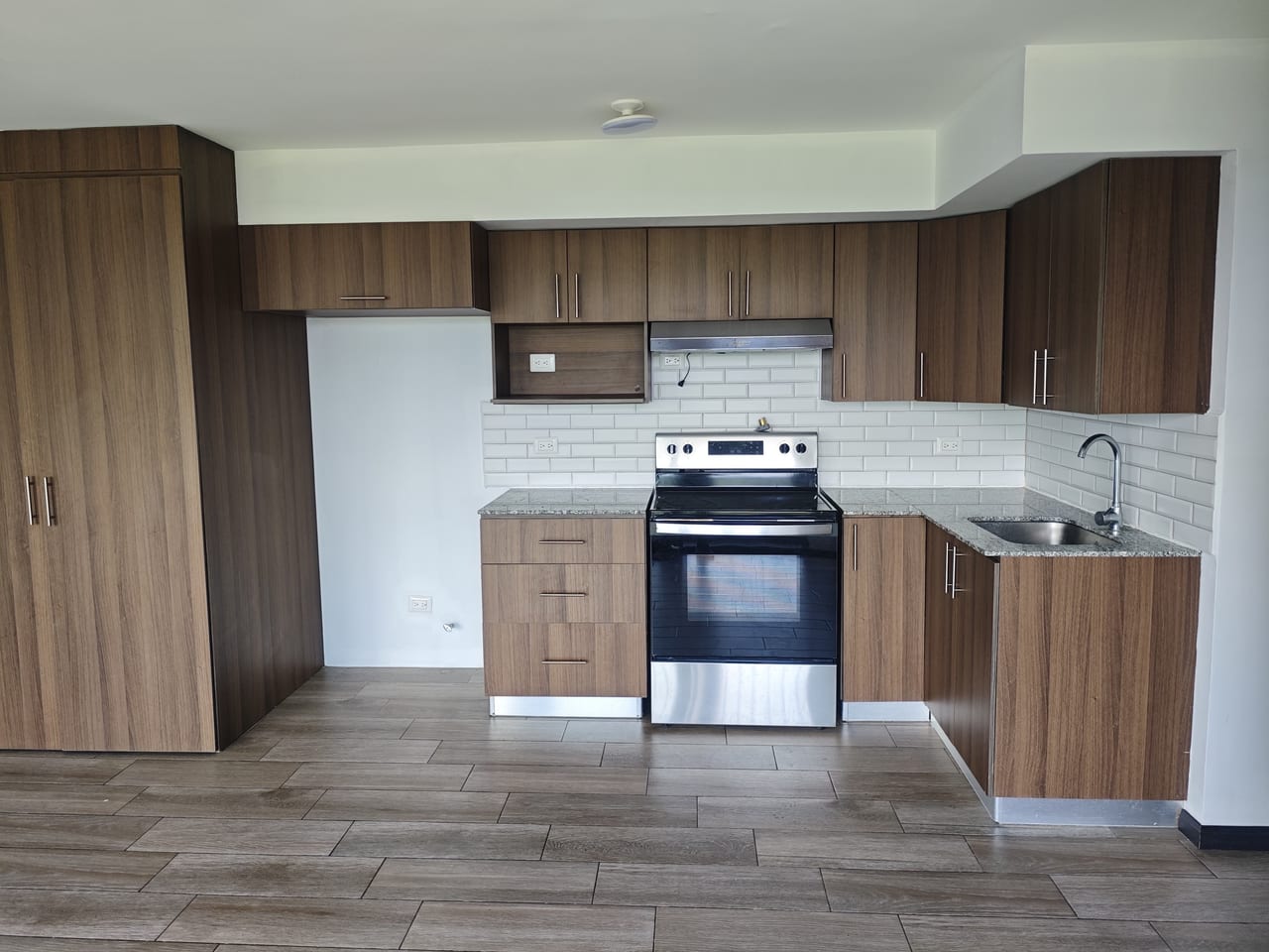 Venta de apartamento 3 Dormitorios | Nagano Zona 16 — Apartamento en Venta en Zona 16, Guatemala, Ciudad — foto 3 de 17