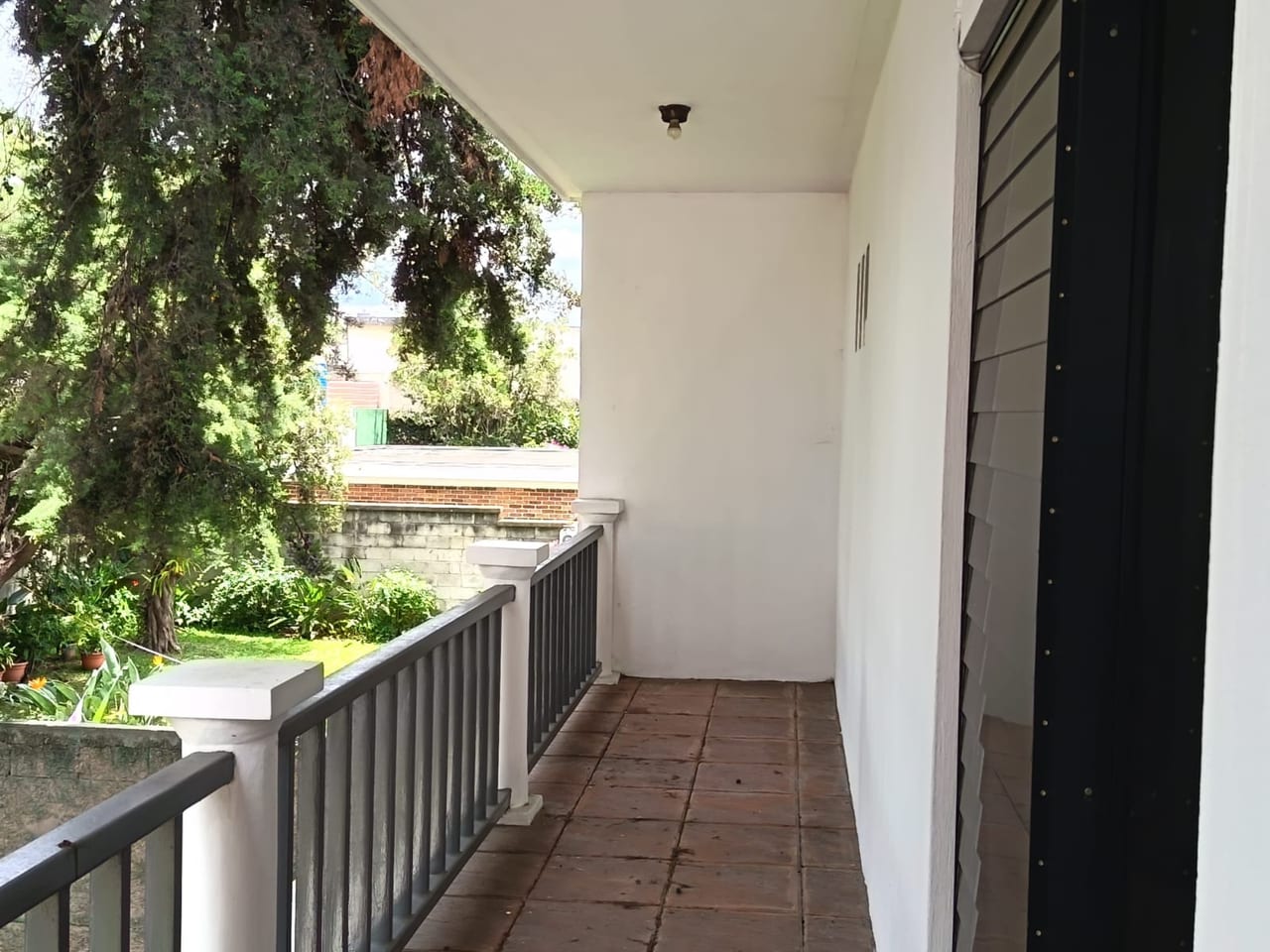 Alquiler amplia casa para vivienda u oficina zona 15, Colonia Tecún Umán — Casa en Alquiler en Zona 15, Guatemala, Ciudad — foto 15 de 17