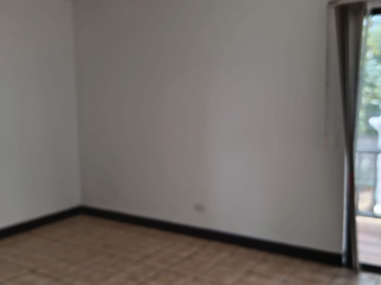 Alquiler amplia casa para vivienda u oficina zona 15, Colonia Tecún Umán — Casa en Alquiler en Zona 15, Guatemala, Ciudad — foto 16 de 17