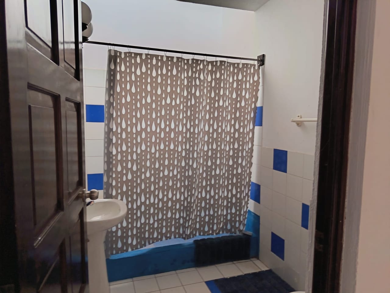 Alquiler amplia casa para vivienda u oficina zona 15, Colonia Tecún Umán — Casa en Alquiler en Zona 15, Guatemala, Ciudad — foto 17 de 17