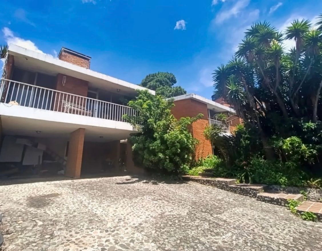 Venta de propiedad para remodelar o desarrollo en Zona 15 Vista Hermosa I — Casa en Venta en Vista Hermosa I, Zona 15, Guatemala, Ciudad — foto 1 de 2