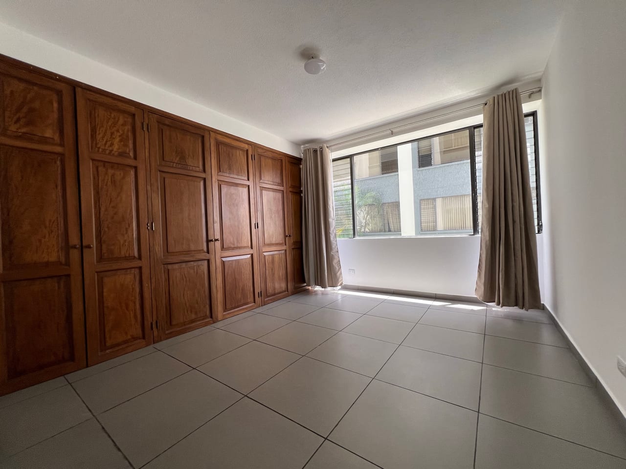 Venta amplio apartamento 3 Dormitorios | Moradas del Acueducto zona 10 — Apartamento en Venta en Moradas del Acueducto, Zona 10, Guatemala, Ciudad — foto 7 de 13