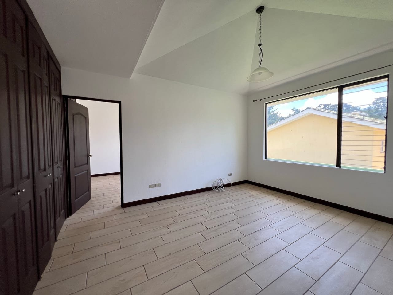 Alquiler amplia casa 4 Dormitorios | Terravista Km 16.5 Carr. A Olmeca — Casa en Alquiler en Terravista, Carretera a El Salvador, Guatemala, Ciudad — foto 7 de 17