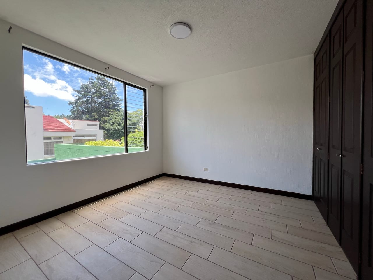 Alquiler amplia casa 4 Dormitorios | Terravista Km 16.5 Carr. A Olmeca — Casa en Alquiler en Terravista, Carretera a El Salvador, Guatemala, Ciudad — foto 8 de 17