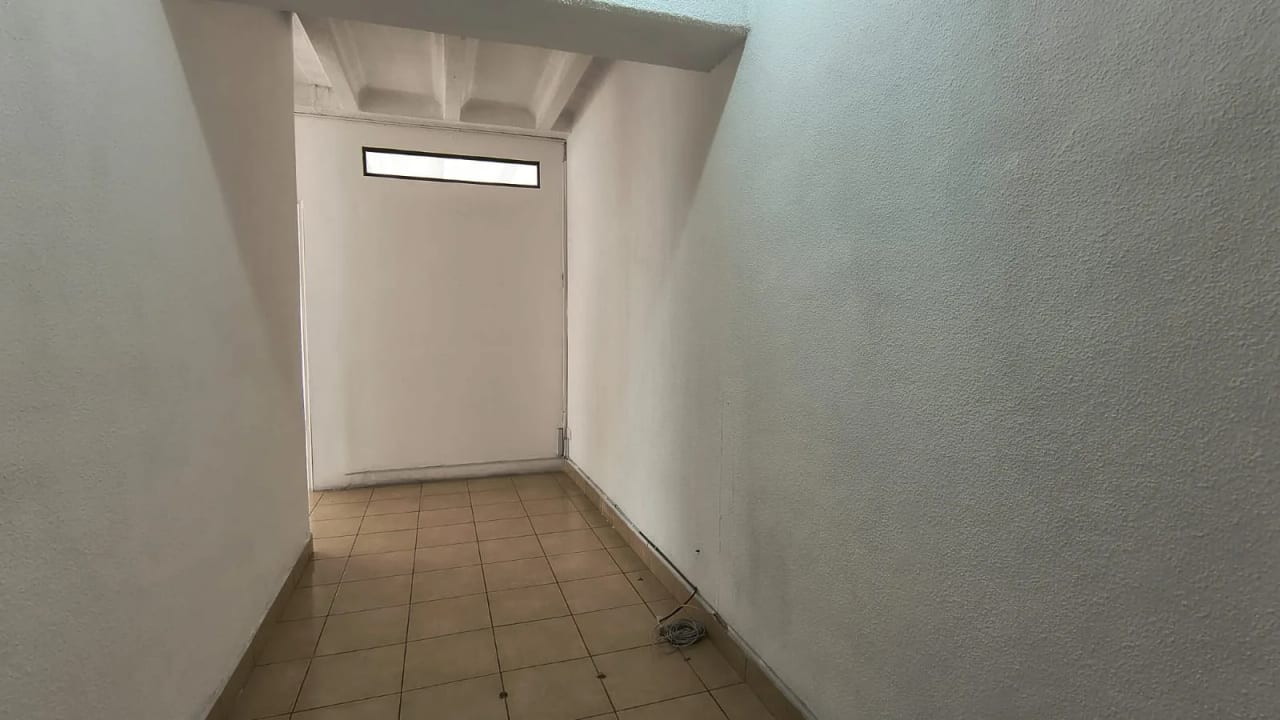 Rento/Vendo Oficina Z.10 — Oficina en Alquiler en Plaza Buró, Zona 10, Guatemala, Ciudad — foto 5 de 5