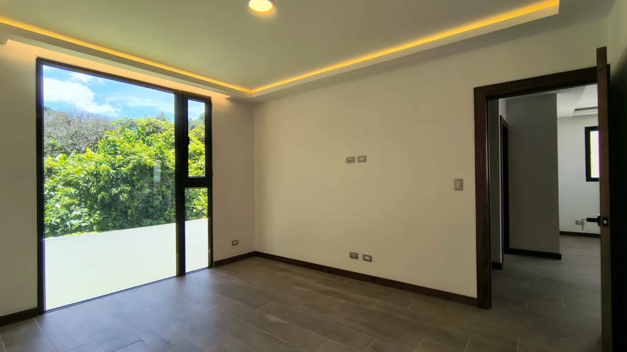Casa Nueva Moderna en venta CAES Km 25 — Casa en Venta en Santa Elena Barillas, Guatemala, Ciudad — foto 12 de 14