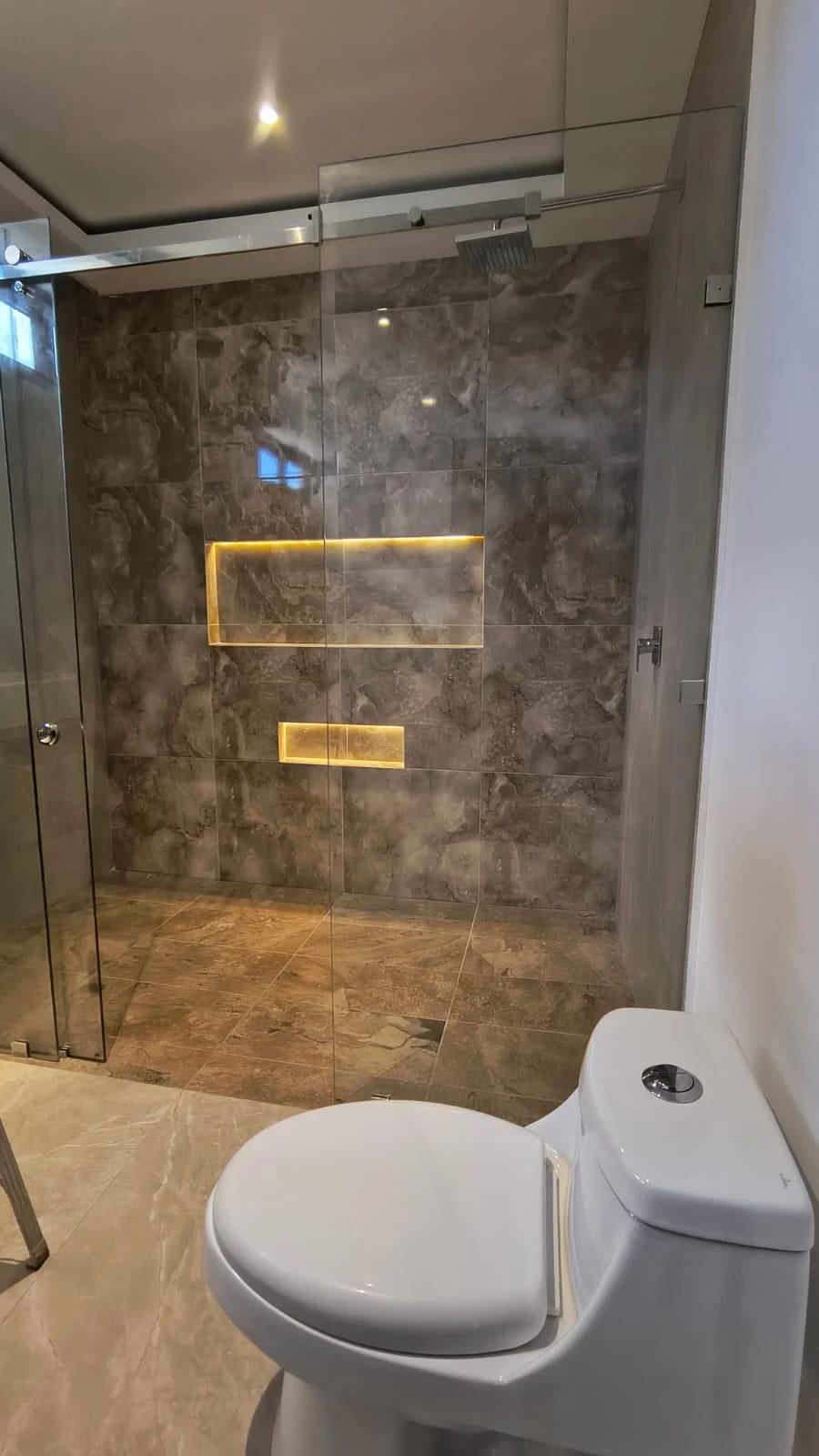 Casa Nueva Moderna en venta CAES Km 25 — Casa en Venta en Santa Elena Barillas, Guatemala, Ciudad — foto 9 de 14