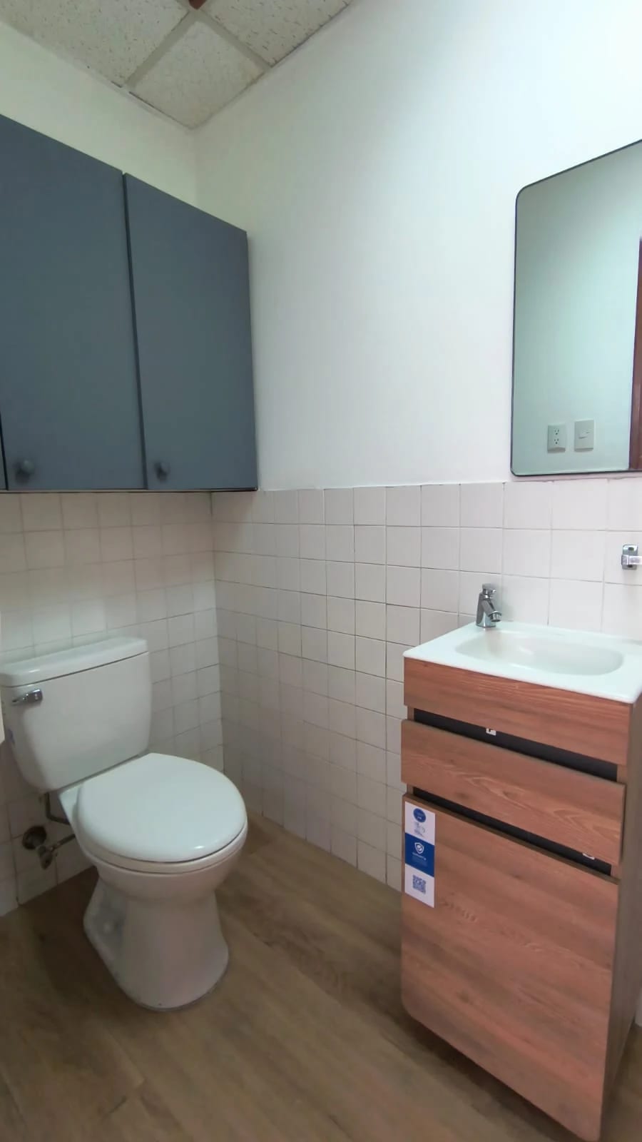 Rento / Vendo Clínica Médica Zona 10 — Clínica en Alquiler en Santa Clara II, Zona 10, Guatemala, Ciudad — foto 4 de 9
