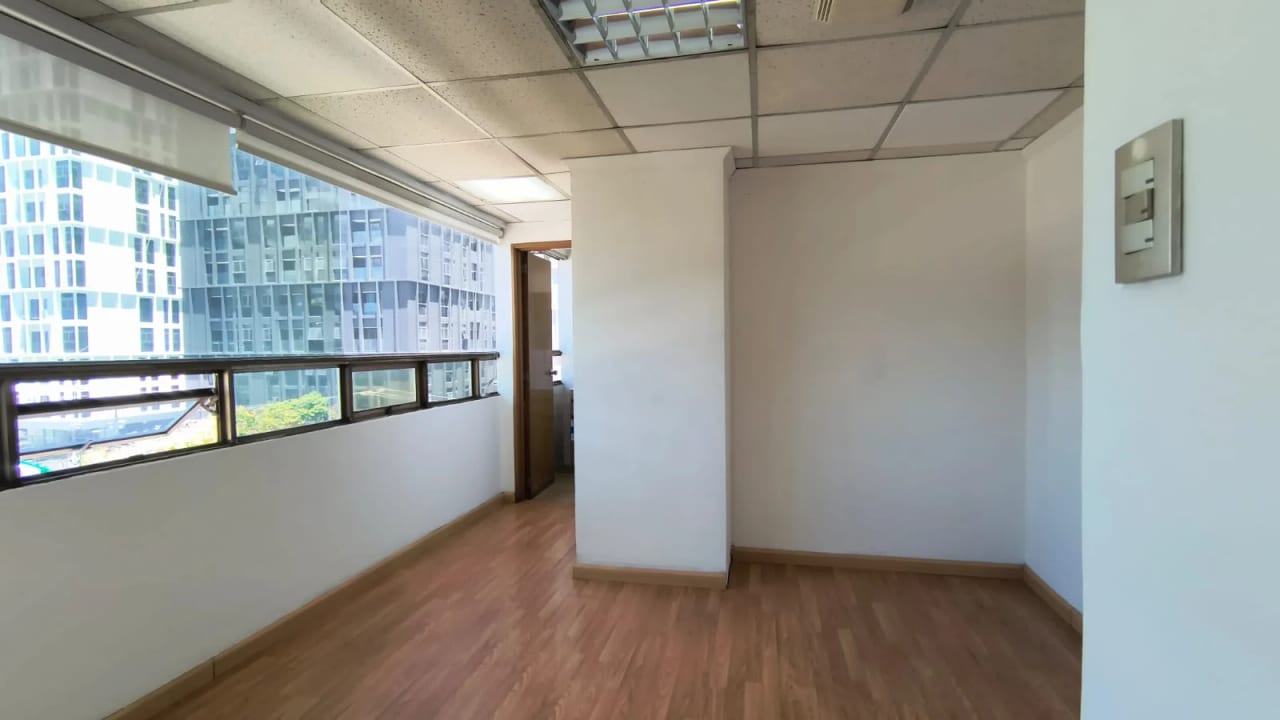 Rento / Vendo Clínica Médica Zona 10 — Clínica en Alquiler en Santa Clara II, Zona 10, Guatemala, Ciudad — foto 6 de 9