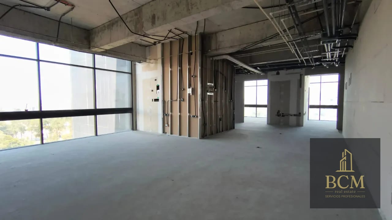 Nivel completo para clínica o centro médico z. 10 — Oficina en Venta en Renovati, Zona 10, Guatemala, Ciudad — foto 2 de 6
