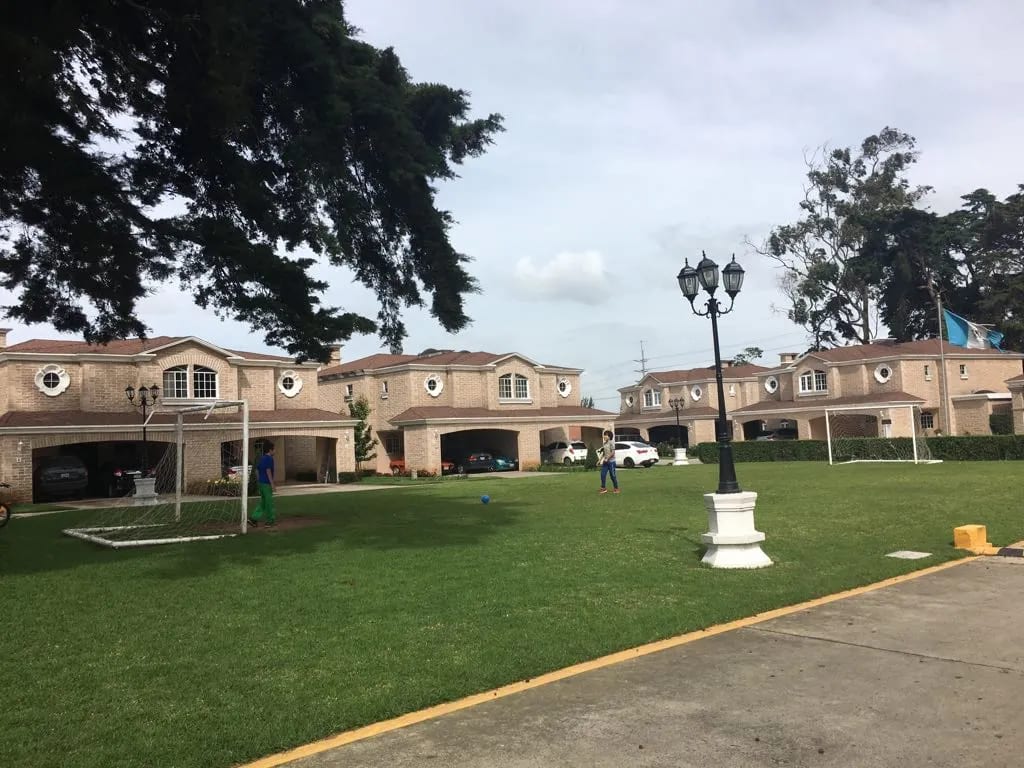Cómoda casa de dos niveles en Condominio Santa Anita — Casa en Alquiler en km 16-20, Carretera a El Salvador, Guatemala, Ciudad — foto 13 de 13