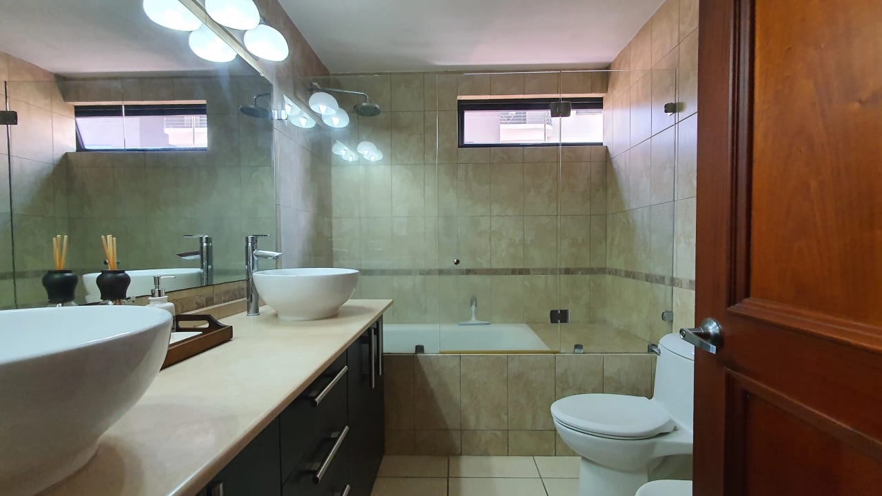 Zona 14 Apartamento amueblado Un dormitorio — Apartamento en Alquiler en San Patricio, Zona 14, Guatemala, Ciudad — foto 3 de 9