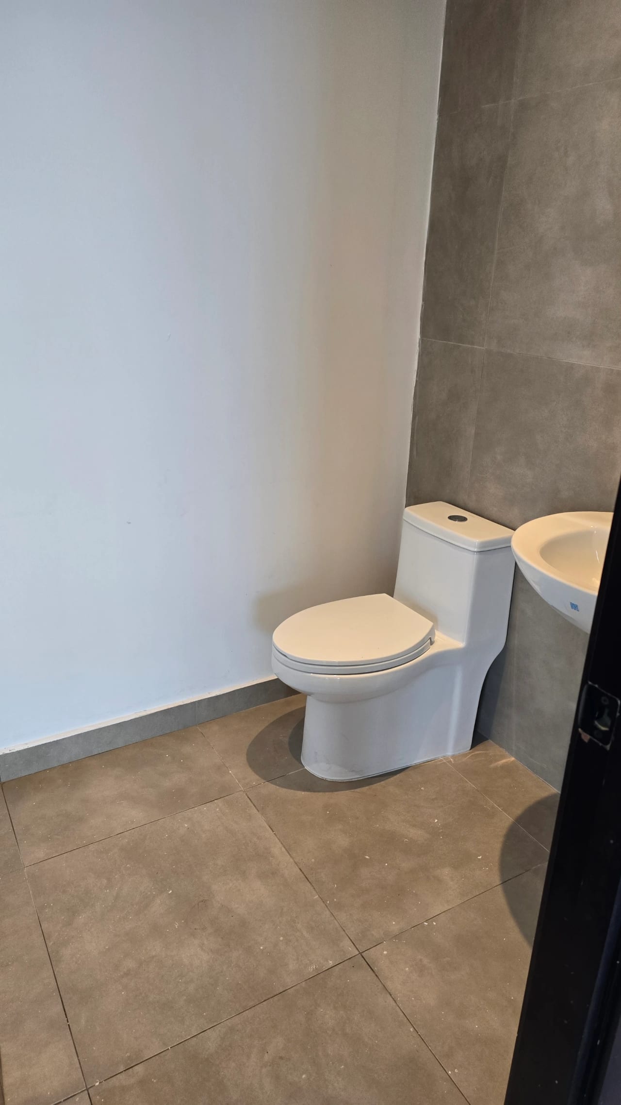 Zona 15 - Cómoda oficina en alquiler en nivel alto — Apartamento en Alquiler en Domani, Zona 15, Guatemala, Ciudad — foto 4 de 6