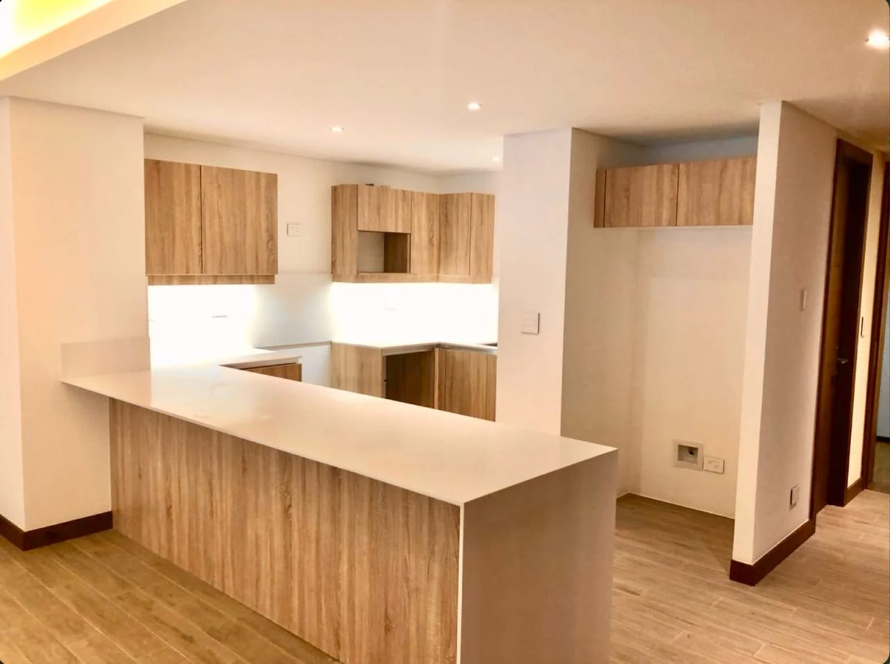 Apartamento C/ Terraza en Venta Zona 10 codigo.CA36383 — Apartamento en Venta en Zona 10, Guatemala, Ciudad — foto 2 de 15