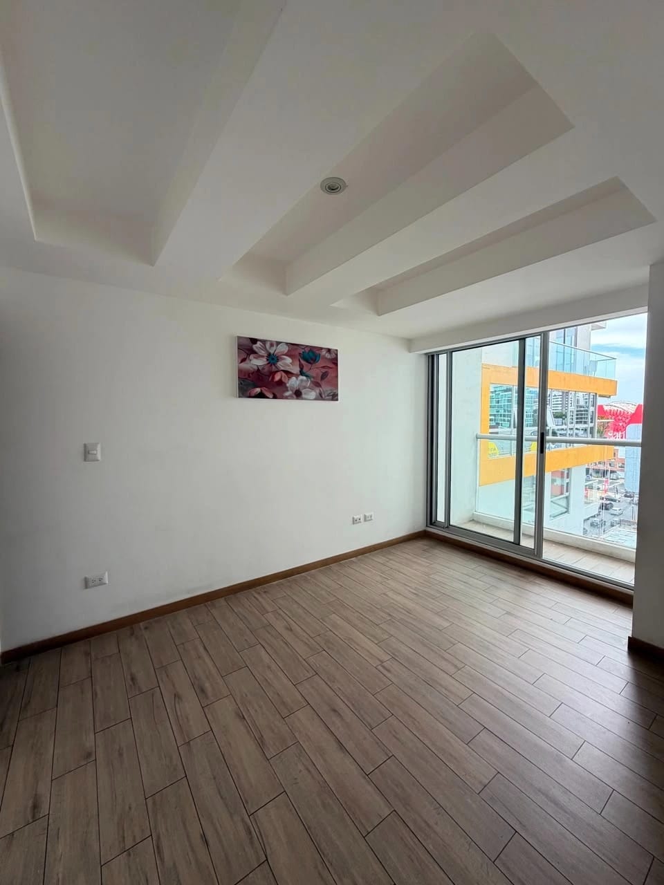 Apartamento Semi-Amueblado en Renta Zona 10 cod.CA36671 — Apartamento en Alquiler en Zona 10, Guatemala, Ciudad — foto 3 de 10