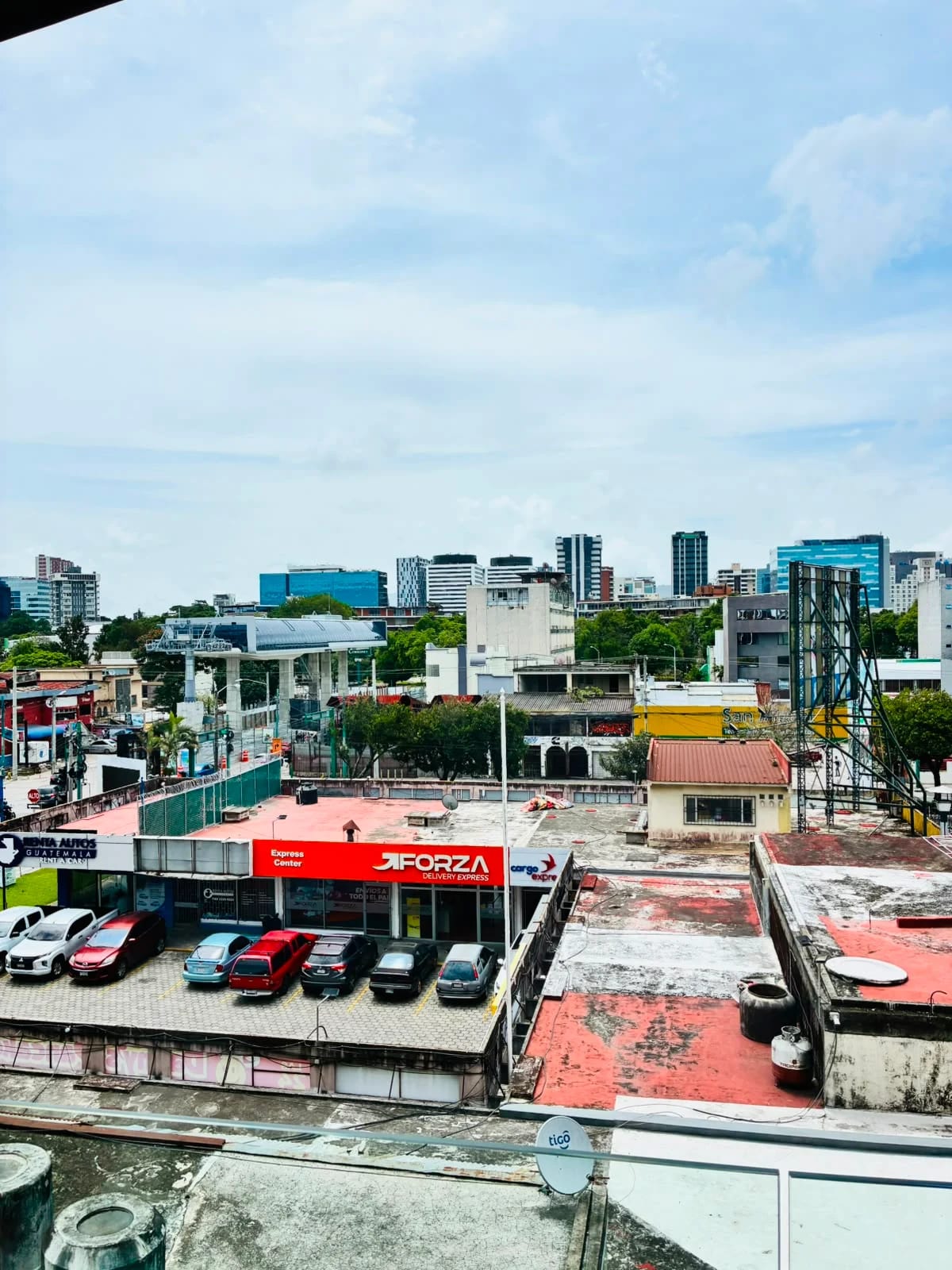 Oficina en Renta Zona 9 — Oficina en Alquiler en Zona 9, Guatemala, Ciudad — foto 2 de 8