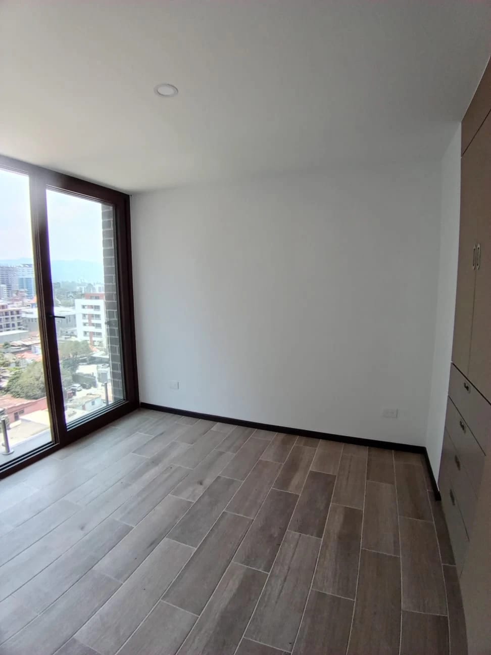 Apartamento en Venta Zona 10 Ideal Inversionista COD.CA36775 — Apartamento en Venta en Zona 10, Guatemala, Ciudad — foto 2 de 16