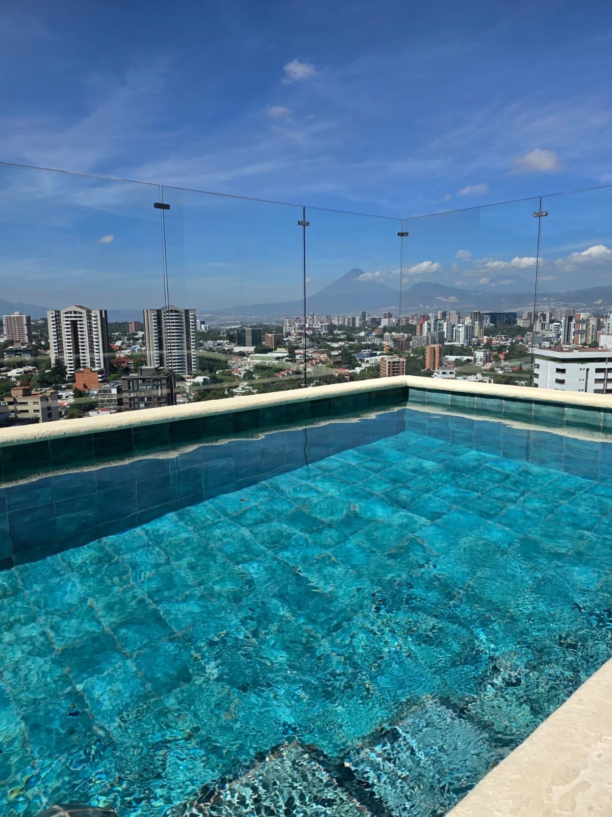 Lindo apto. En Zona 15 — Apartamento en Alquiler en Hessen Apartamentos, Zona 15, Guatemala, Ciudad — foto 6 de 10