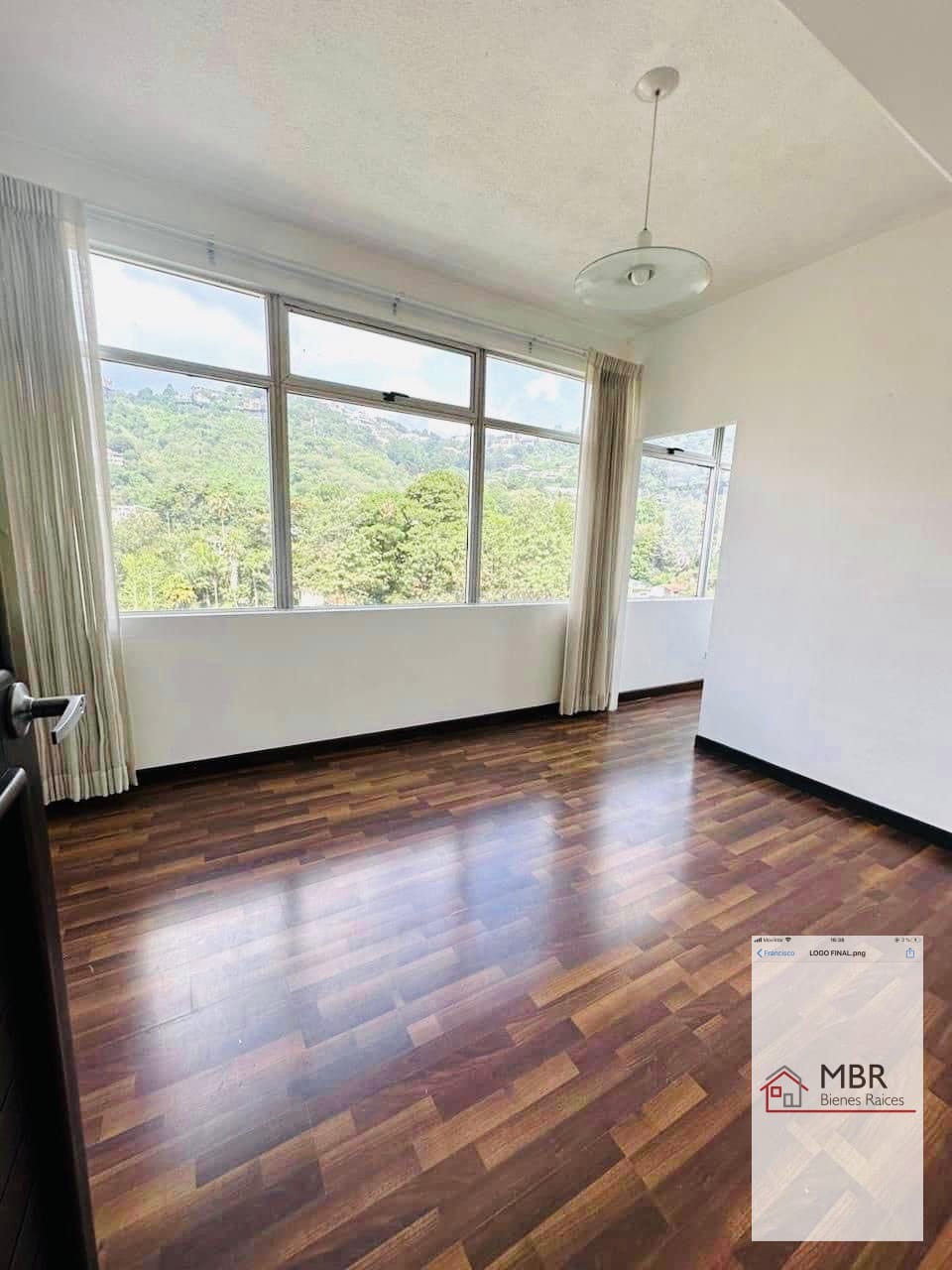 Amplio apartamento en renta zona 15, sector San Lázaro. — Apartamento en Alquiler en Zona 15, Guatemala, Ciudad — foto 9 de 14