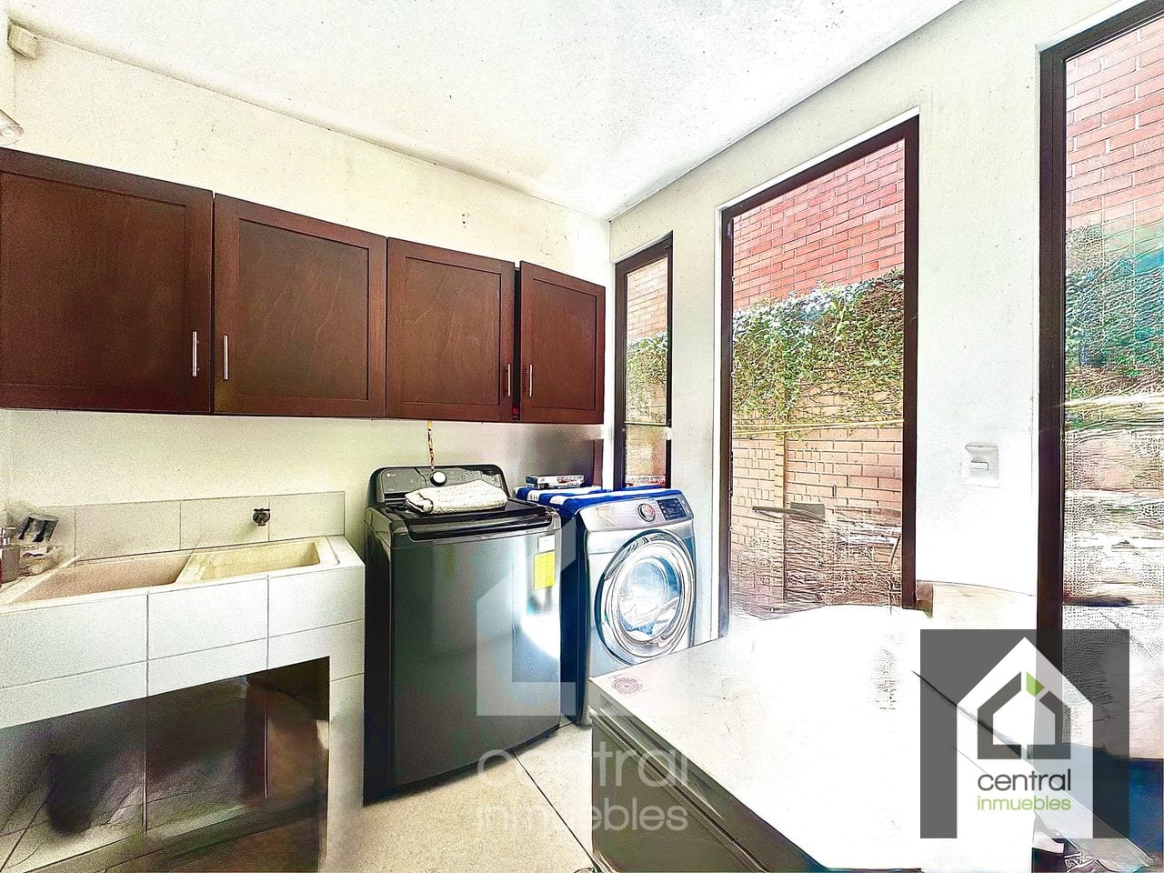 Casa en venta Residenciales Concepción — Casa en Venta en Carretera a El Salvador, Guatemala, Ciudad — foto 7 de 17