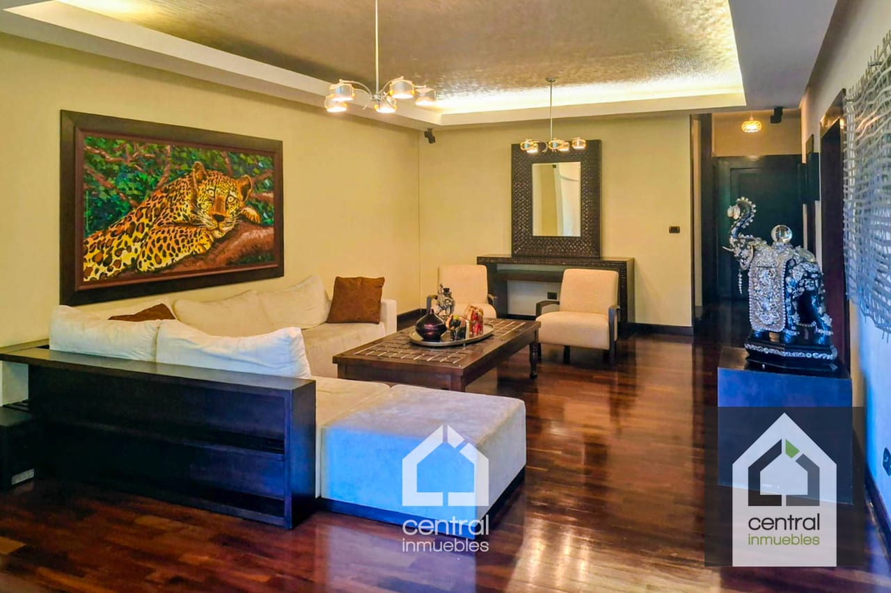 Amplia y exclusiva casa de 4 habitaciones en zona 14 — Casa en Venta en Zona 14, Guatemala, Ciudad — foto 1 de 16