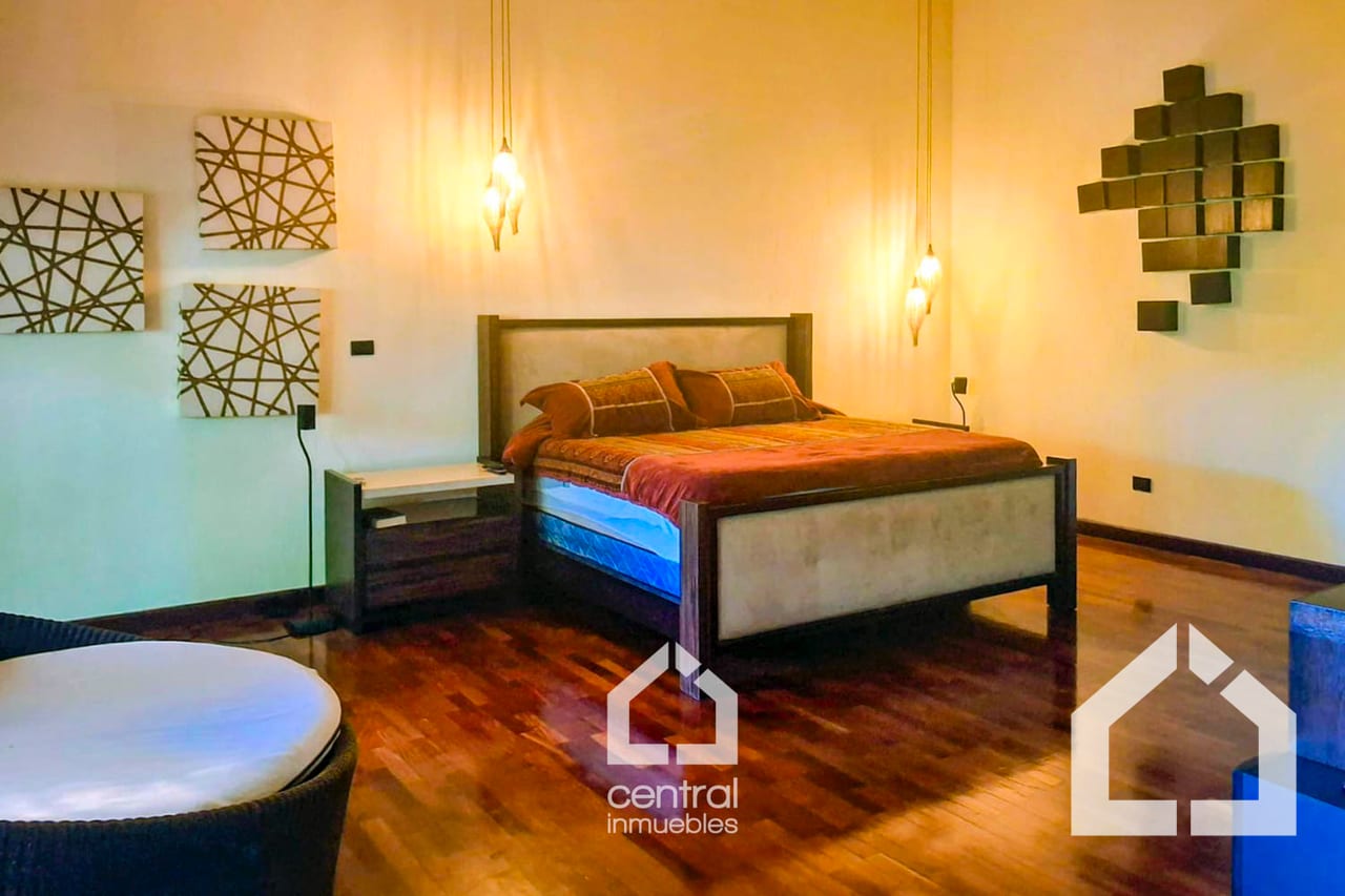 Amplia y exclusiva casa de 4 habitaciones en zona 14 — Casa en Venta en Zona 14, Guatemala, Ciudad — foto 9 de 16