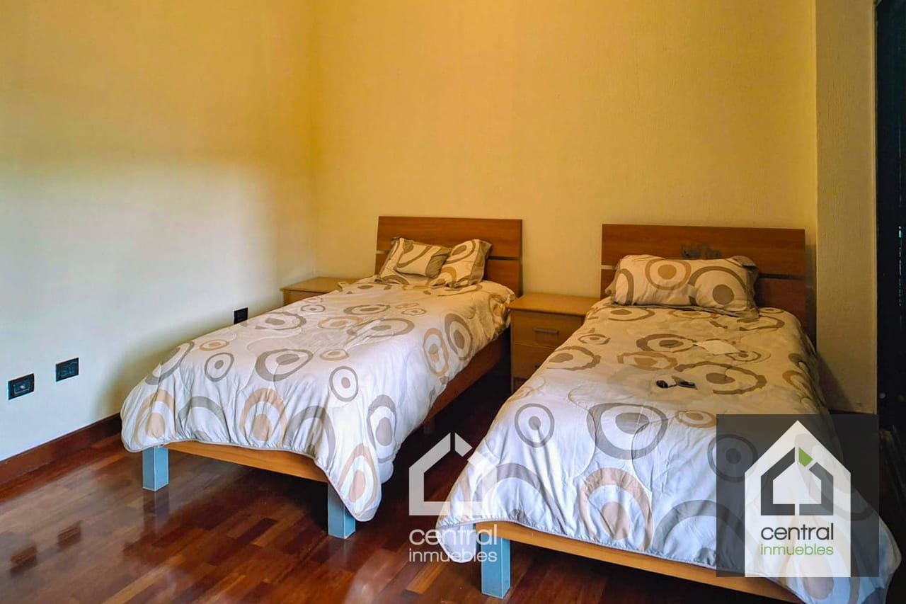Amplia y exclusiva casa de 4 habitaciones en zona 14 — Casa en Venta en Zona 14, Guatemala, Ciudad — foto 11 de 16