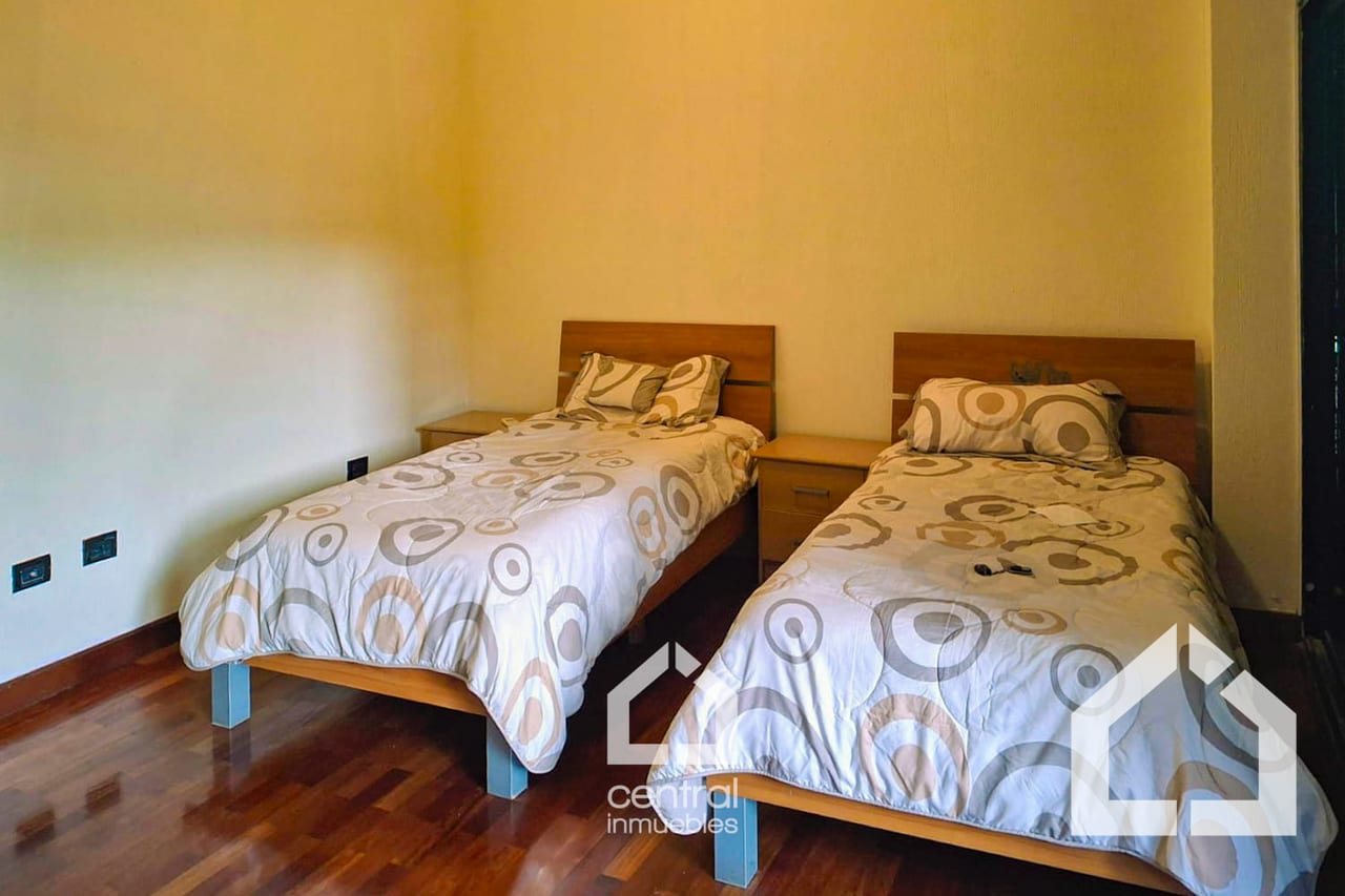 Amplia y exclusiva casa de 4 habitaciones en zona 14 — Casa en Venta en Zona 14, Guatemala, Ciudad — foto 11 de 16
