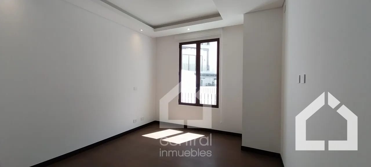 Lujoso Apartamento en Renta con jardín privado en Nogales Cayalá — Apartamento en Alquiler en Ciudad Cayalá, Zona 16, Guatemala, Ciudad — foto 13 de 17