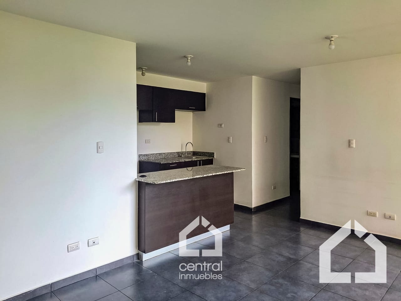 Apartamento de 3 habitaciones en Mariscal Uno Uno — Apartamento en Alquiler en Mariscal Uno Uno, Zona 11, Guatemala, Ciudad — foto 2 de 14