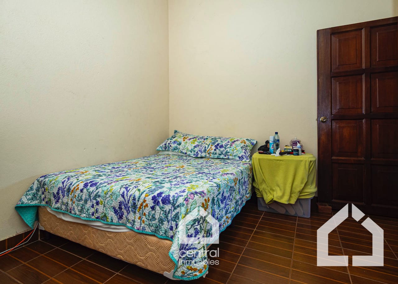 Casa de 5 habitaciones en Pinares de San Cristóbal, Mixco — Casa en Venta en Pinares de San Cristobal, Zona 8 Mixco, Guatemala, Ciudad — foto 11 de 17