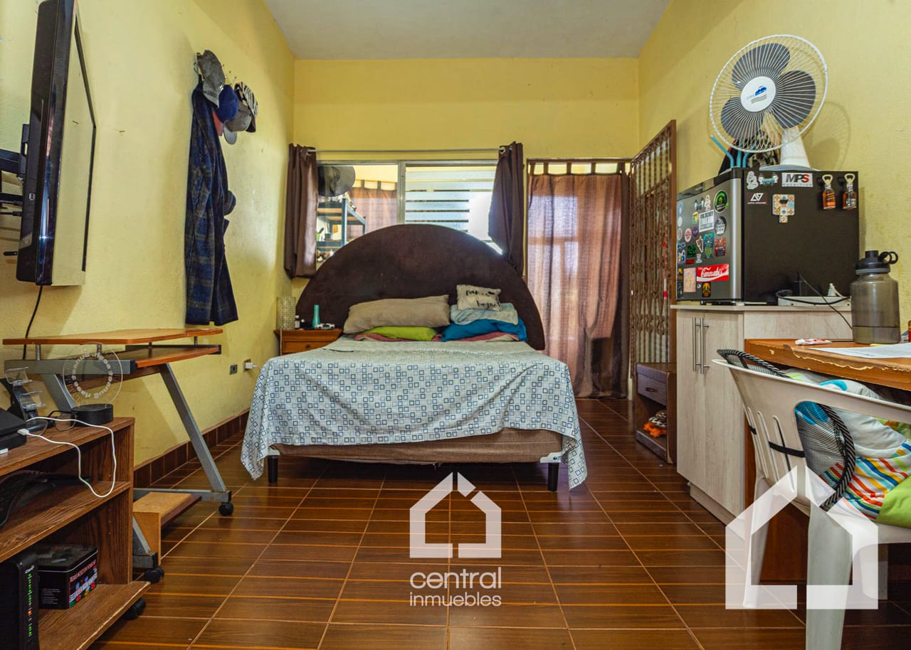 Casa de 5 habitaciones en Pinares de San Cristóbal, Mixco — Casa en Venta en Pinares de San Cristobal, Zona 8 Mixco, Guatemala, Ciudad — foto 13 de 17