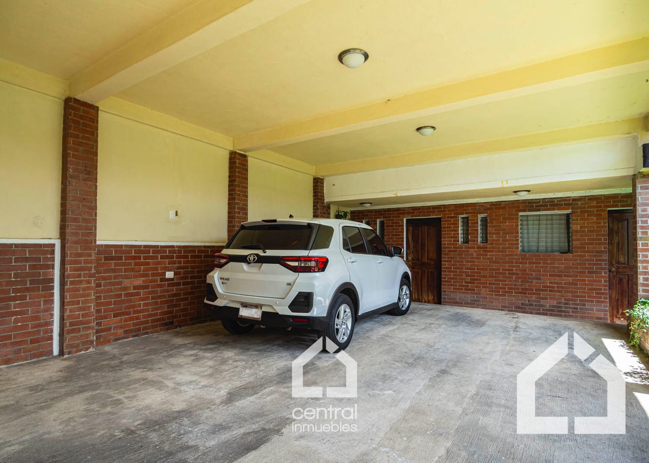 Casa de 5 habitaciones en Pinares de San Cristóbal, Mixco — Casa en Venta en Pinares de San Cristobal, Zona 8 Mixco, Guatemala, Ciudad — foto 17 de 17