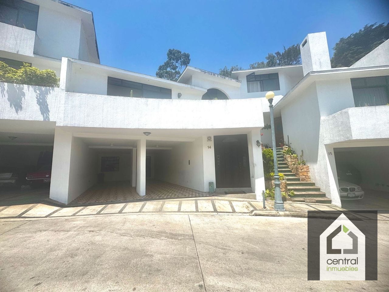 Casa en renta Colonia Sta, Rosalía, Condominio La Laguna (copia) — Casa en Alquiler en Santa Catarina Pinula, Guatemala, Ciudad — foto 1 de 17