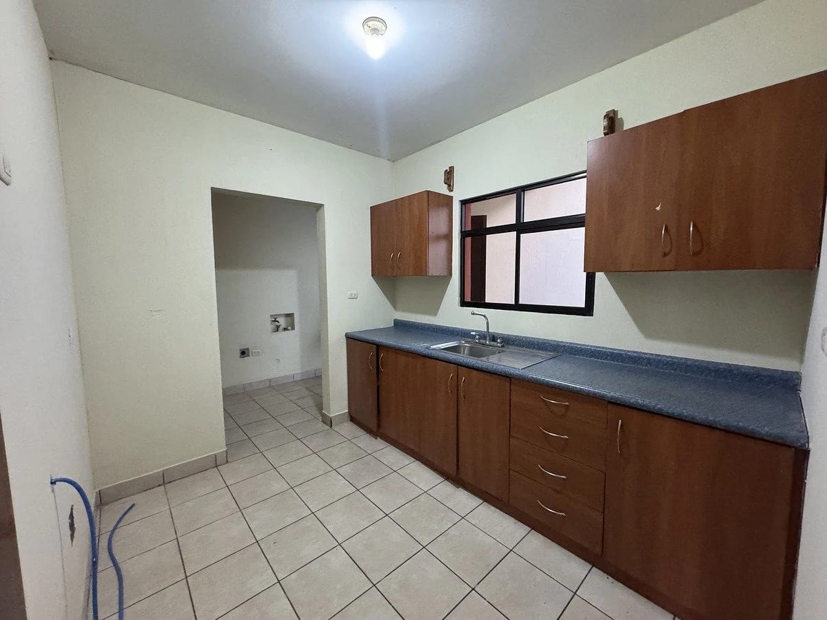 Casa en VENTA en Colinas del Prado, San José Pinula — Casa en Venta en Carretera a El Salvador, Guatemala, Ciudad — foto 4 de 8