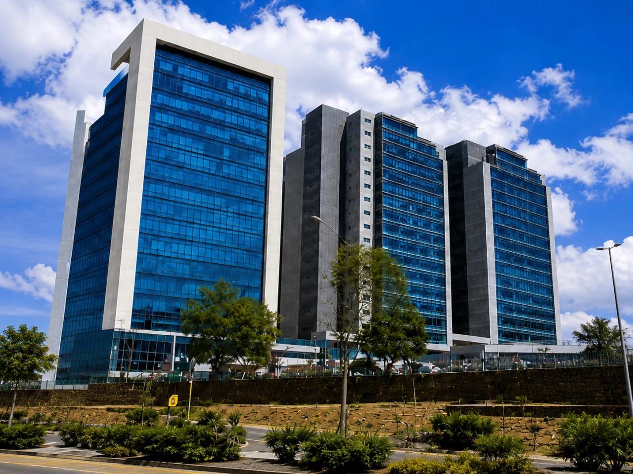Oficina en Zona Pradera, Zona 10 — Oficina en Alquiler en Zona Pradera, Zona 10, Guatemala, Ciudad — foto 1 de 1