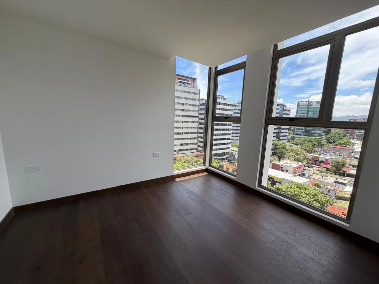 Apartamento en Venta – Atarah, Zona 10 — Apartamento en Venta en Atarah, Zona 10, Guatemala, Ciudad — foto 7 de 17
