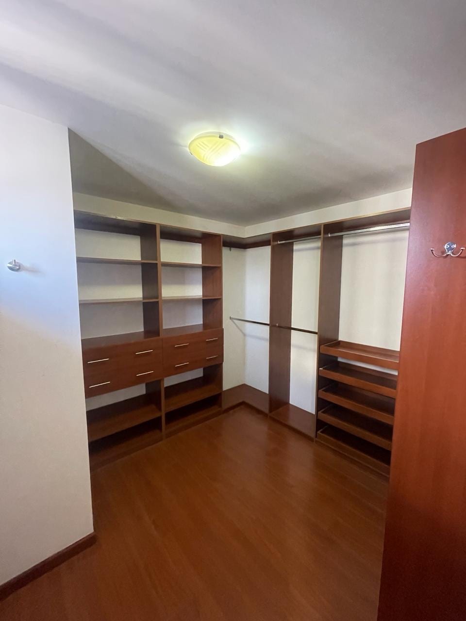 Apartamento en Renta Botticelli – Zona 15 — Apartamento en Alquiler en Botticelli, Zona 15, Guatemala, Ciudad — foto 11 de 17