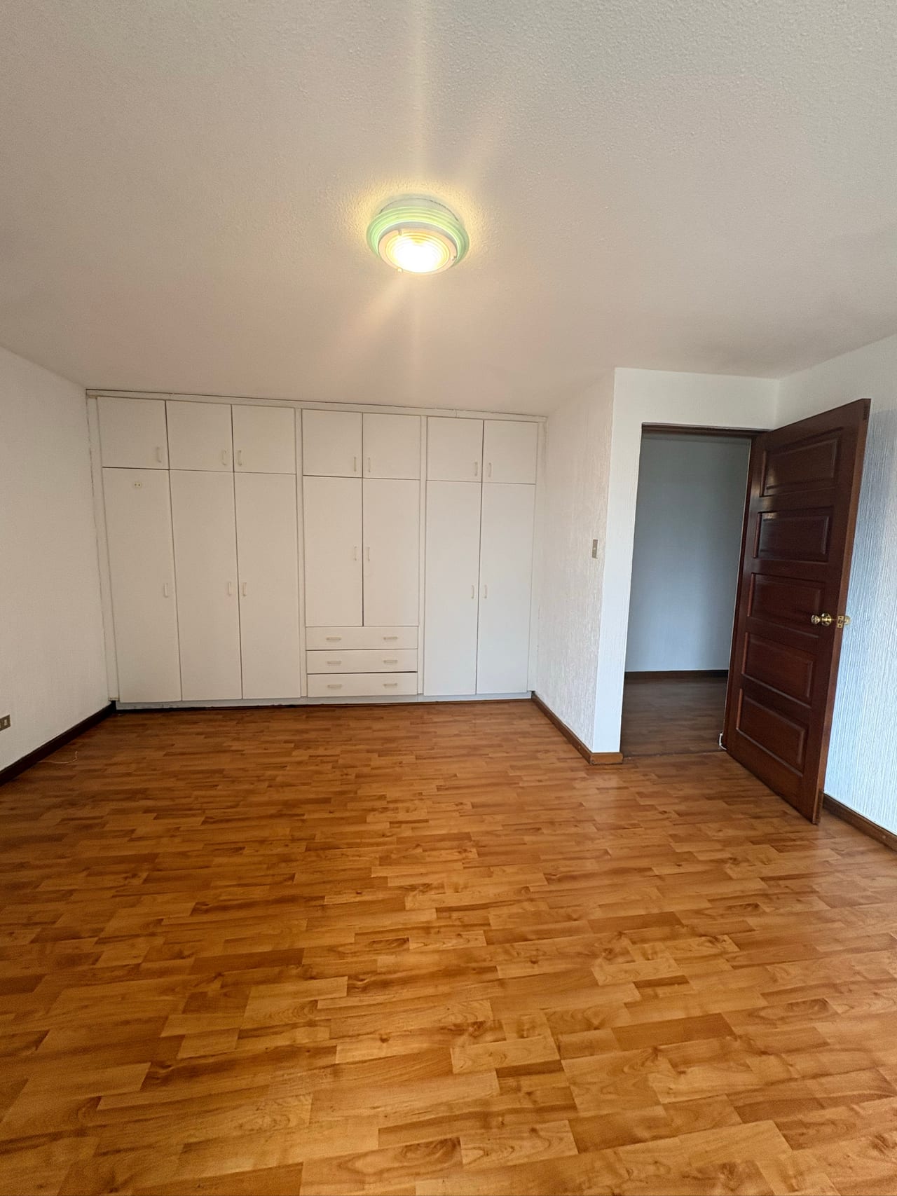 Apartamento en zona 15 de 268 m2 — Apartamento en Alquiler en Vista Hermosa I, Zona 15, Guatemala, Ciudad — foto 12 de 13