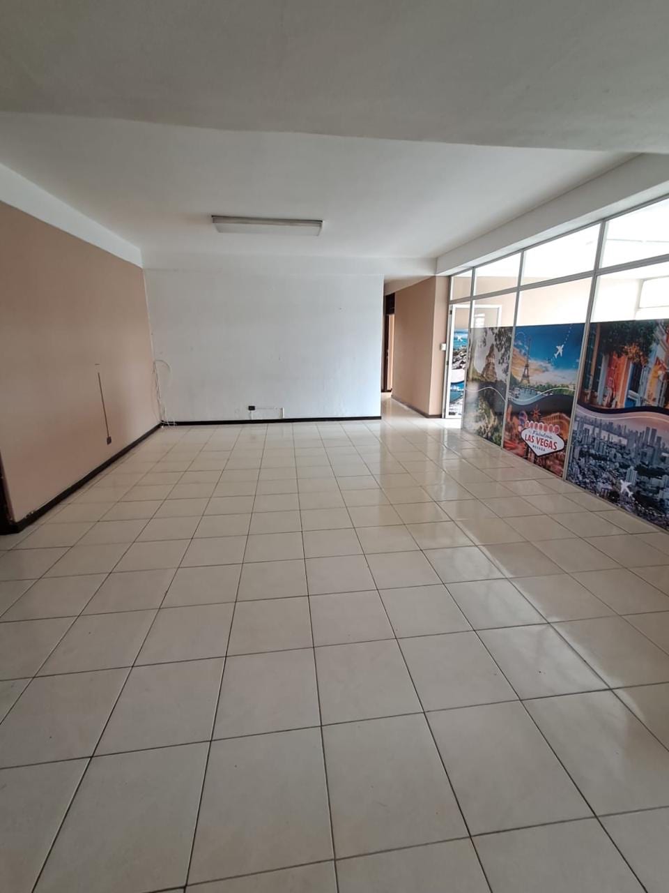 Propiedad en Alquiler – Ideal para Oficina | Zona 9 — Oficina en Venta en Zona 9, Guatemala, Ciudad — foto 2 de 11