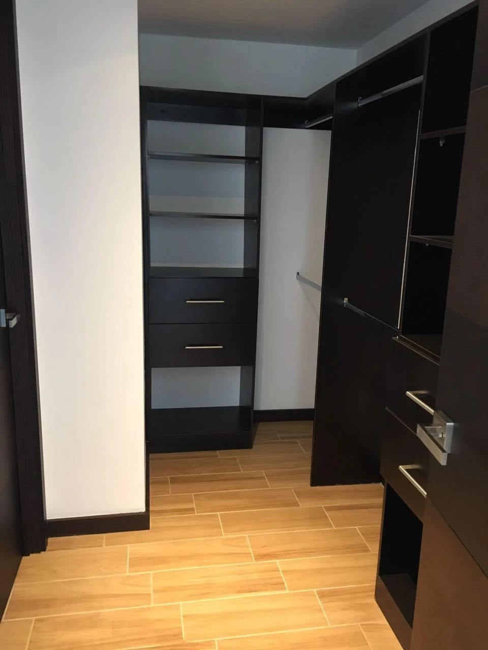 BONITO APARTAMENTO EN RENTA EN ÁGORA ZONA 15 — Apartamento en Alquiler en Agora 1501, Zona 15, Guatemala, Ciudad — foto 4 de 6