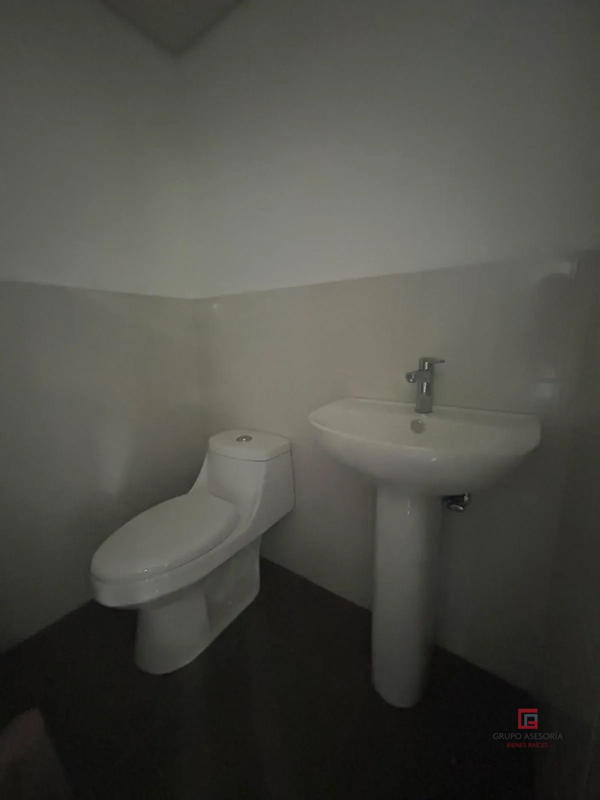 Oficina/Clínica en venta Edificio Ascend zona 9 — Oficina en Venta en Ascend, Zona 9, Guatemala, Ciudad — foto 5 de 9